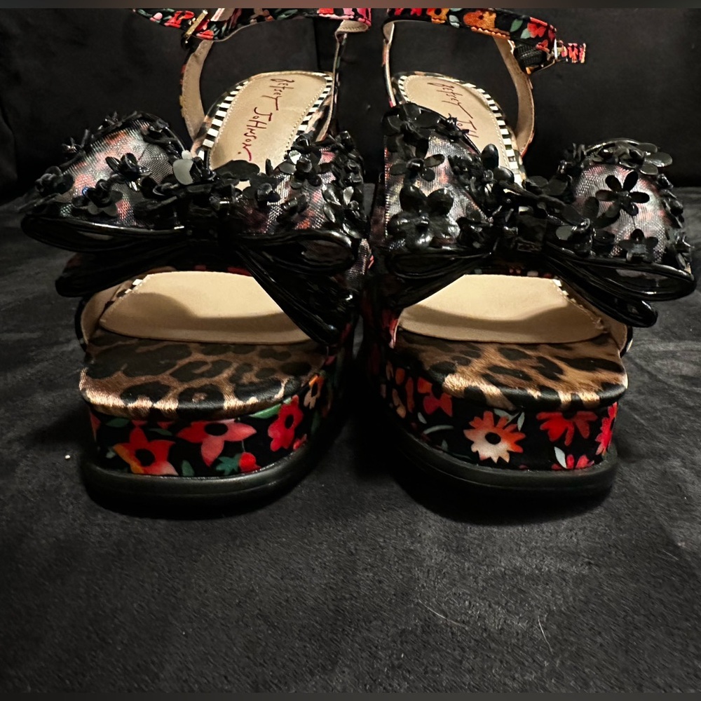 Betsey Johnson Lilie Heels - Picture 7 of 8